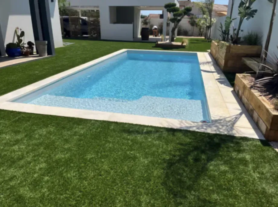Malibu 8 GP  - (8 x 3,50 x 1,50 m)